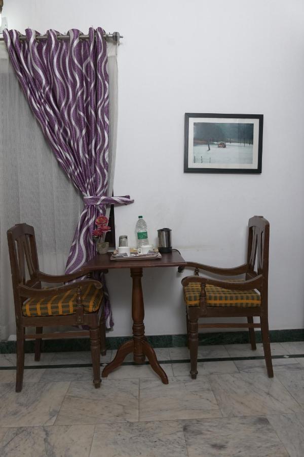 Hotel White Rose Kochi Esterno foto
