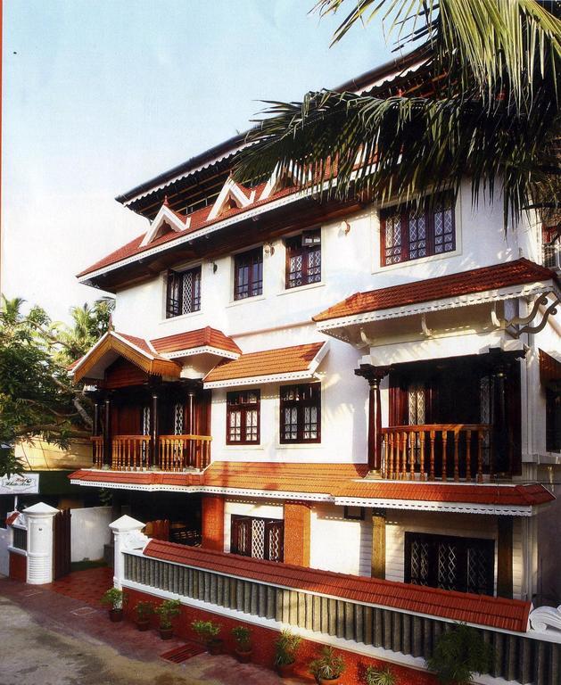 Hotel White Rose Kochi Esterno foto
