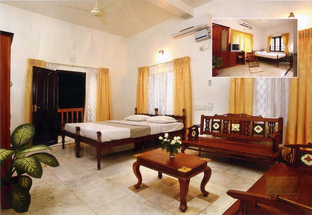 Hotel White Rose Kochi Esterno foto
