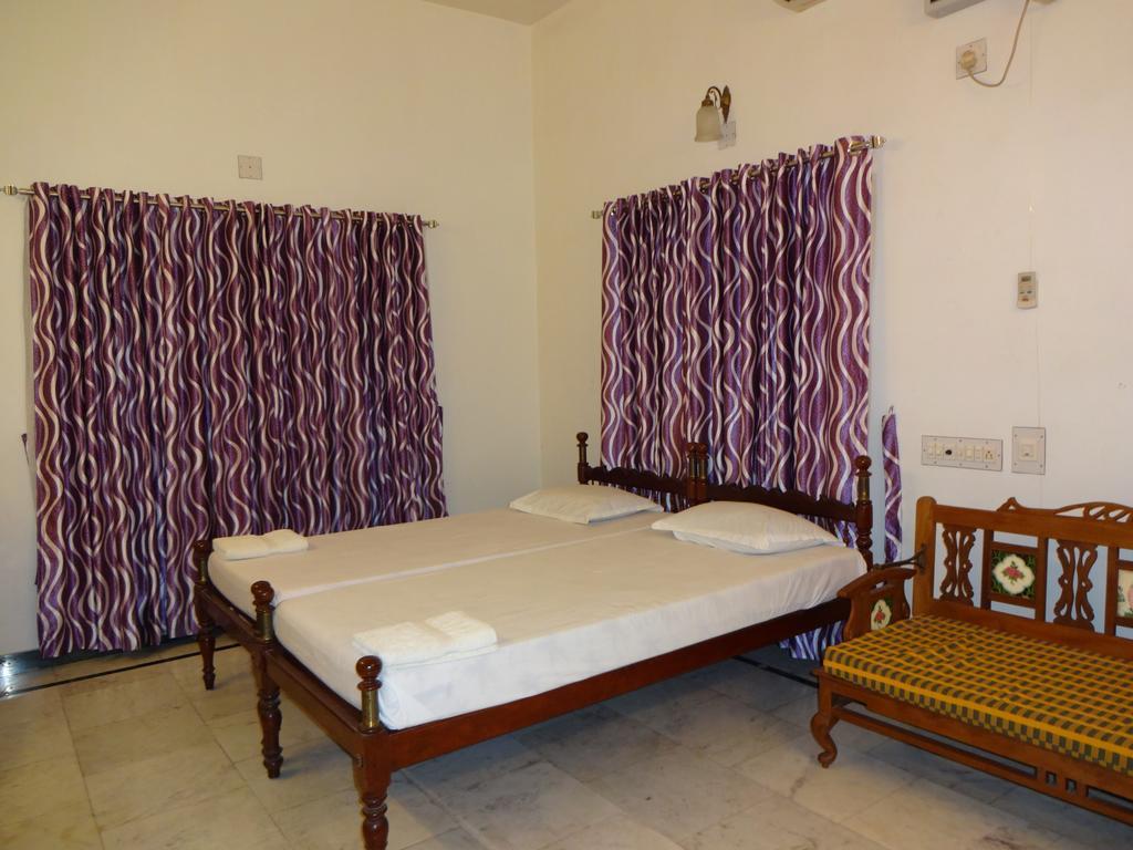 Hotel White Rose Kochi Esterno foto