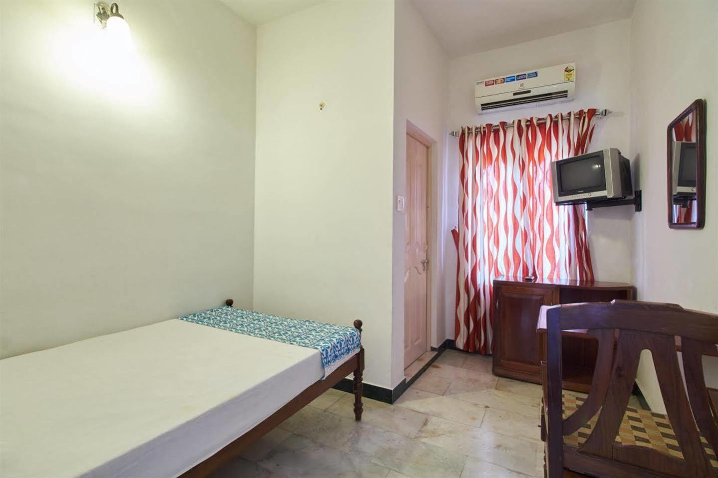 Hotel White Rose Kochi Esterno foto