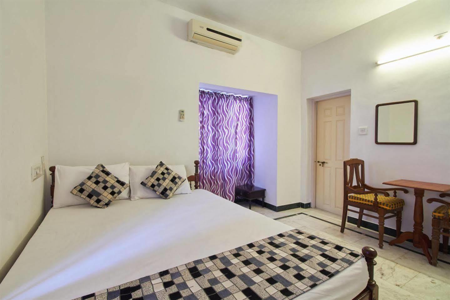 Hotel White Rose Kochi Esterno foto