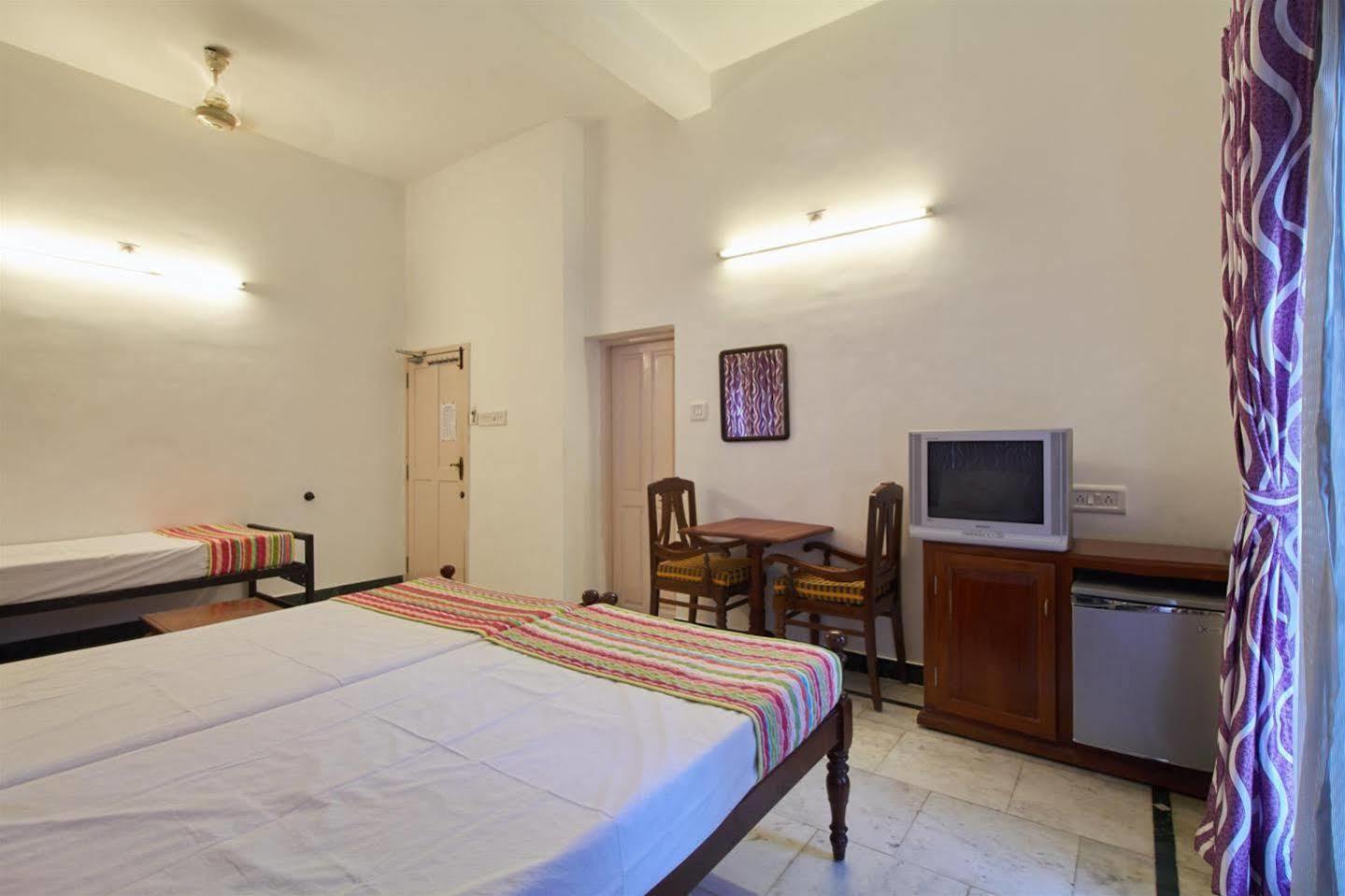 Hotel White Rose Kochi Esterno foto