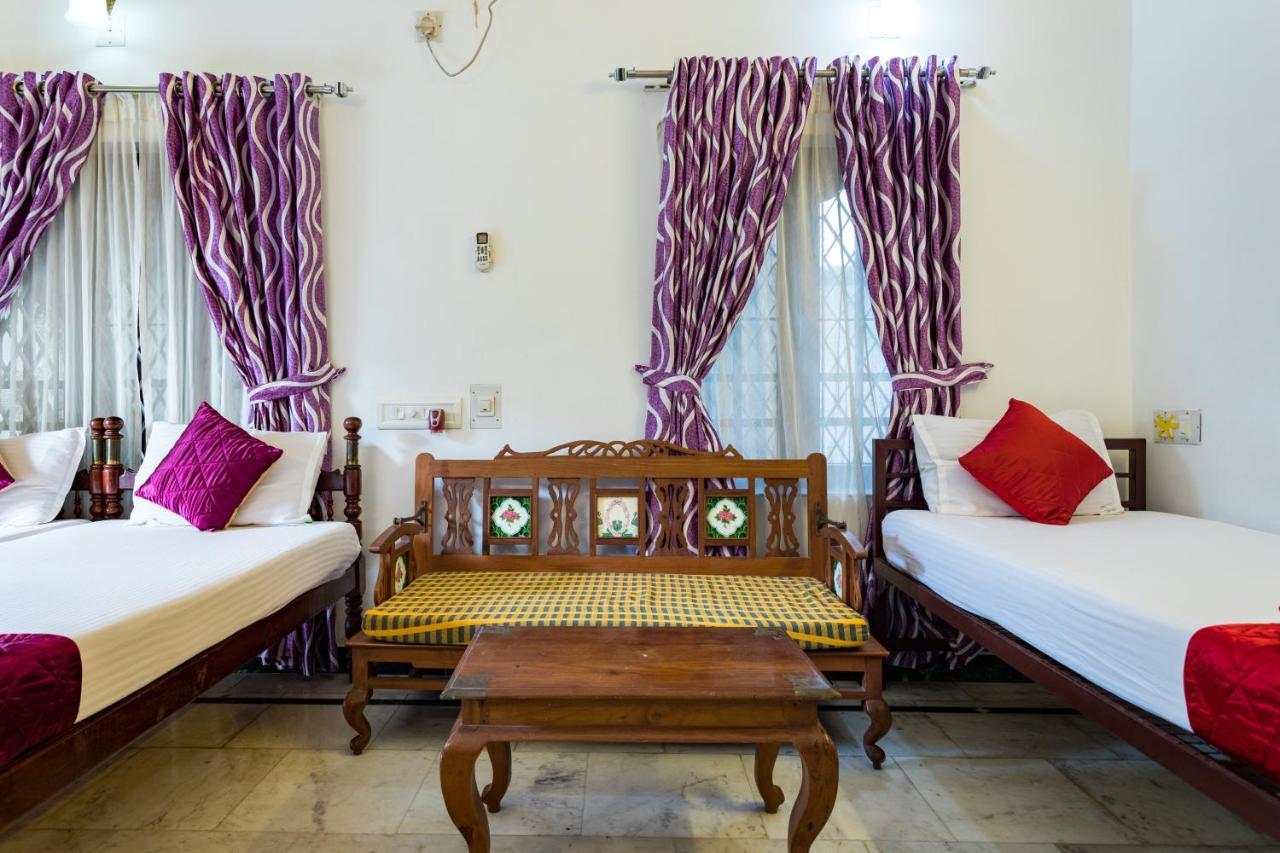 Hotel White Rose Kochi Esterno foto