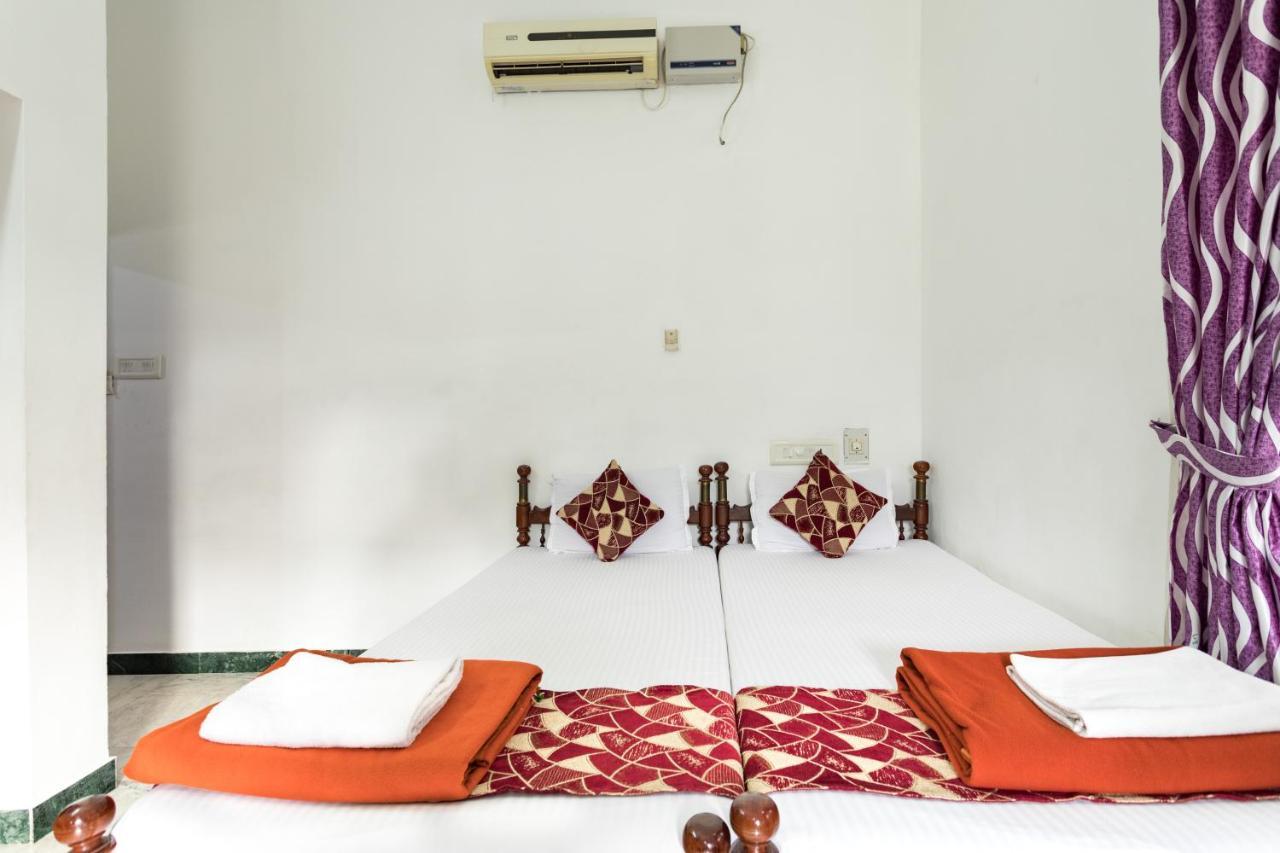 Hotel White Rose Kochi Esterno foto